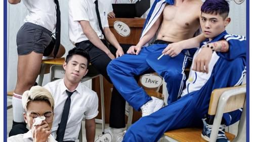 淫乱学院开学了，老师带黄书被发现，学生课间情趣大派对~[中篇][Fresh man]