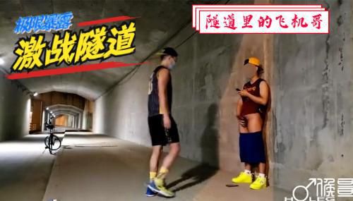 [推荐]路过隧道看到一个帅哥打飞机，停下来就含上他的大JJ
