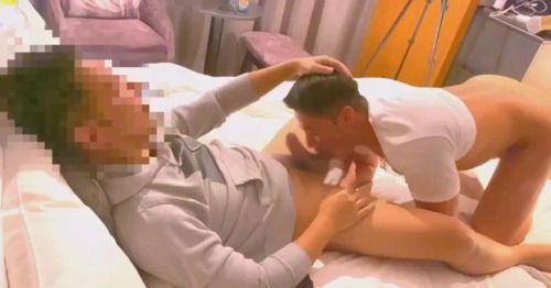 邀请健身教练一起喝酒，喝醉后健身教练任人摆布 下集