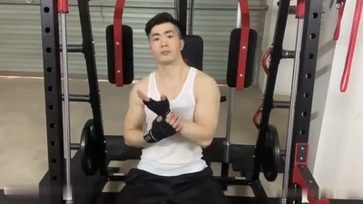 大胸网红Derek 健身房大屌高喷(视频）