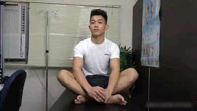 肌肉帅哥医院体检-下