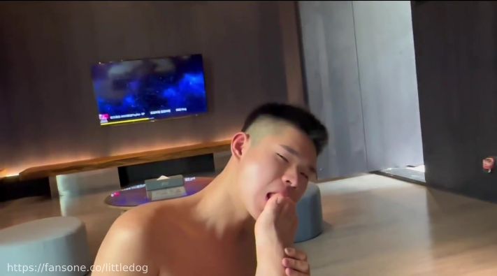 【狗狗浩浩】泡湯泡著泡著就